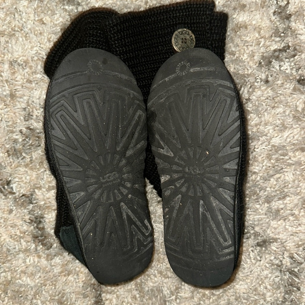Black Knit Ugg Boots with 3 Buttons - Picture 4 of 5